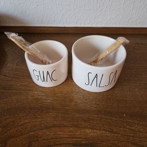 Guacamole and salsa bowl set